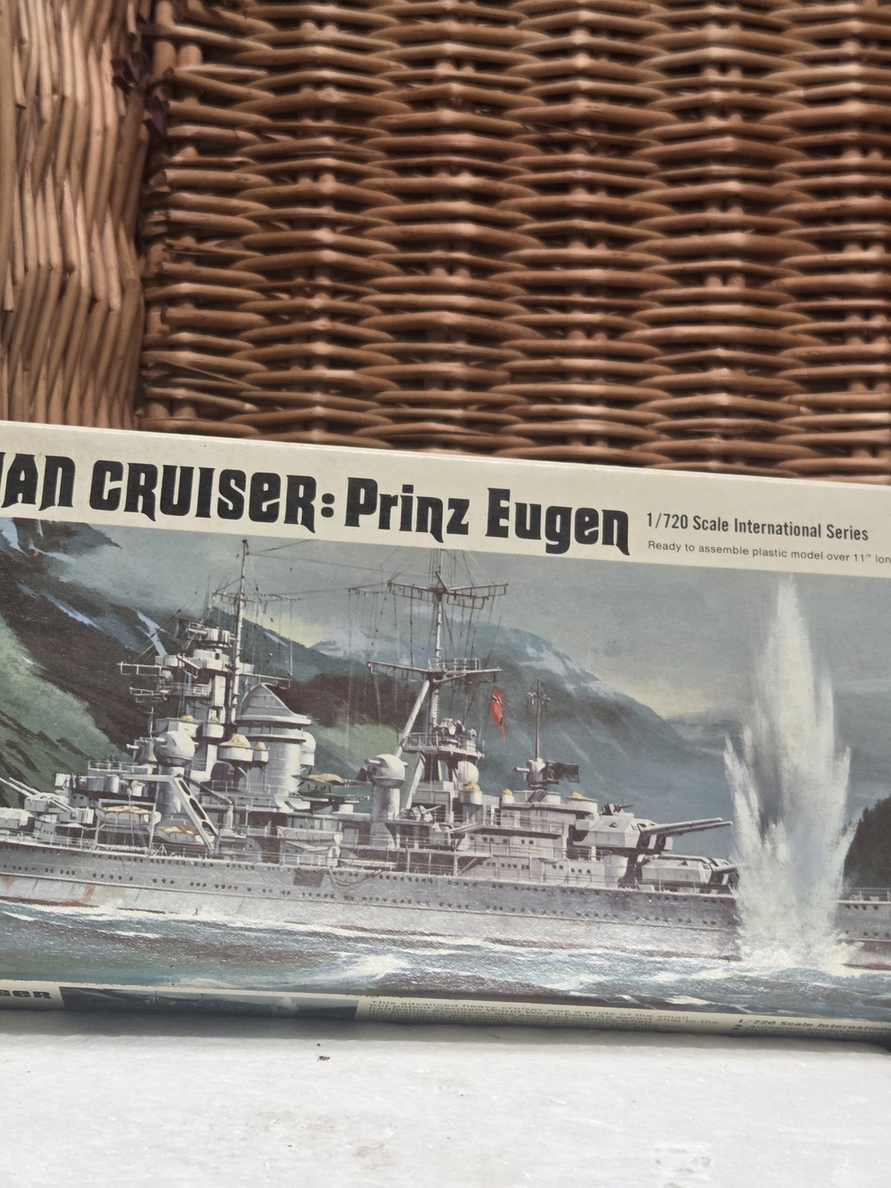 1969 Vintage Prinz Eugen German Cruiser 1/720 Scale Model Kit - Grey
